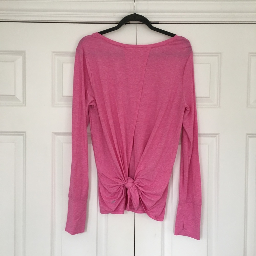 GapFit - Breathe Tie-Back T-Shirt